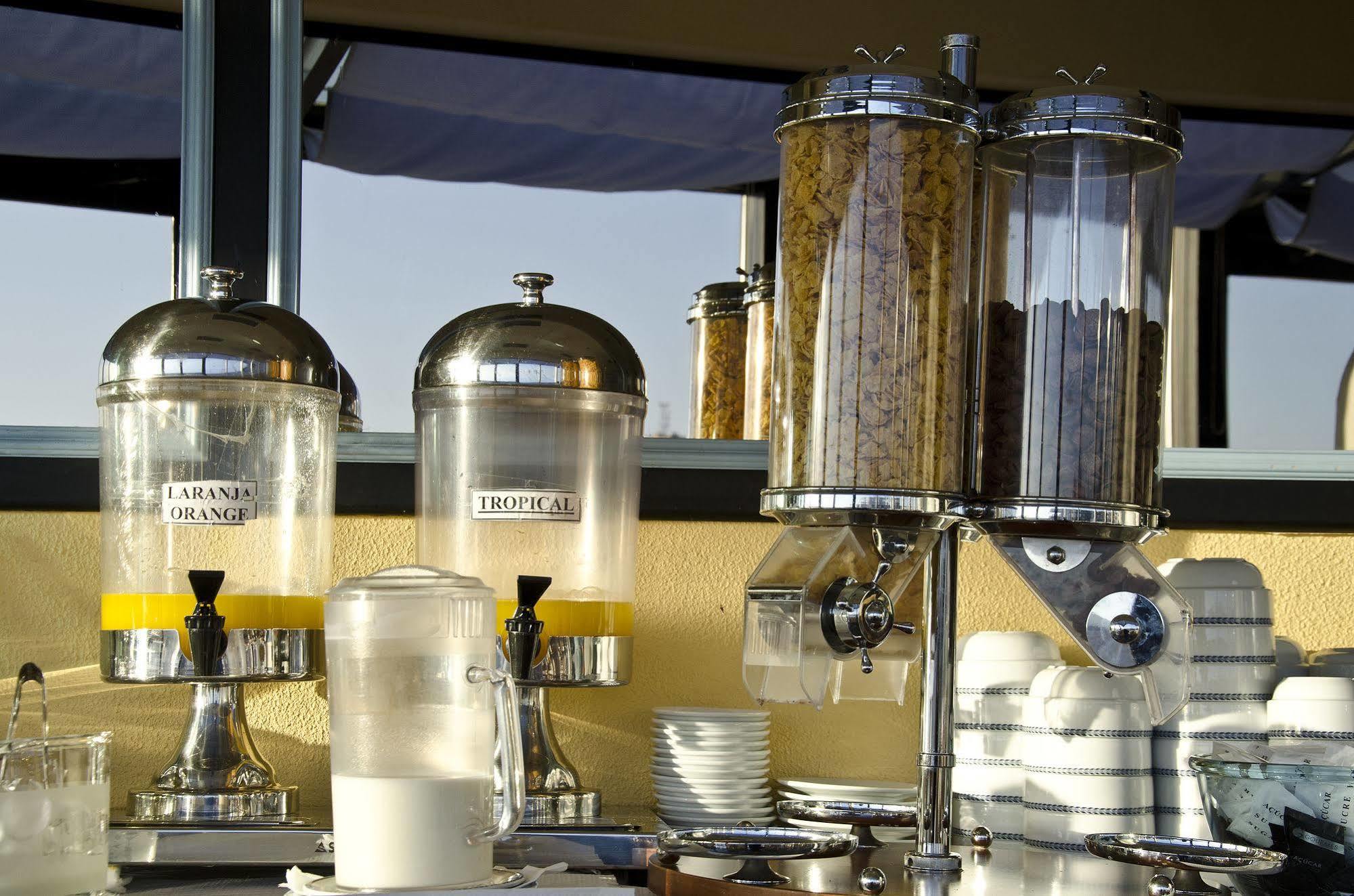 Apartahotel Vip Executive Eden 4*